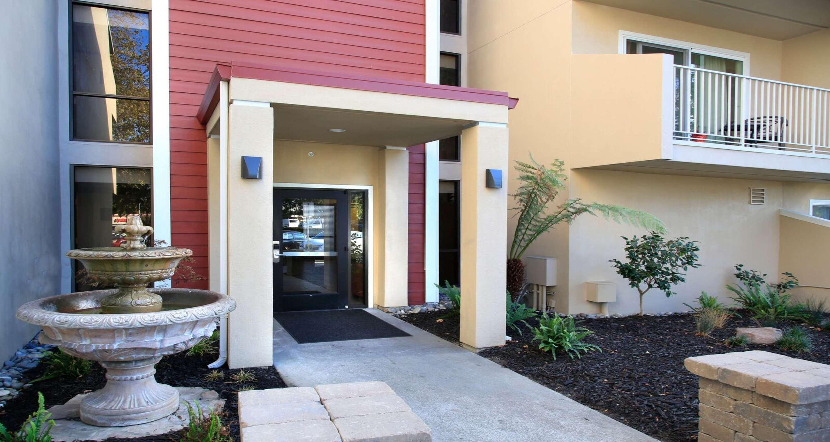 Best Western Plus Garden Court Inn Fremont Eksteriør bilde