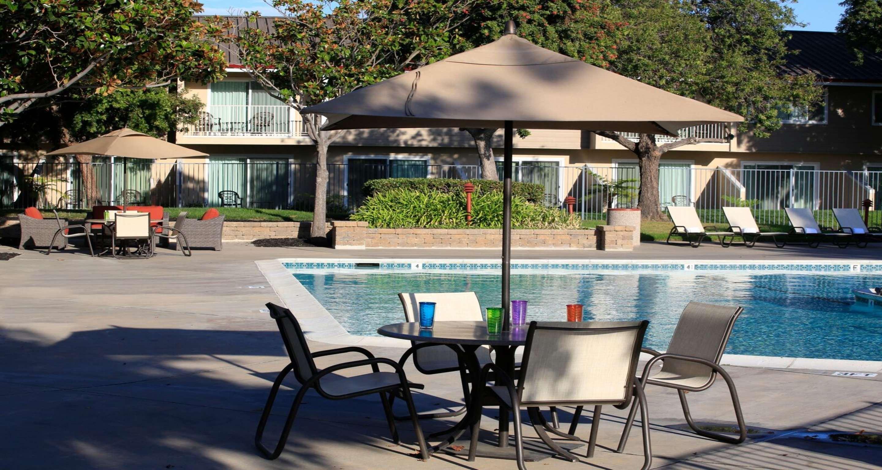 Best Western Plus Garden Court Inn Fremont Eksteriør bilde
