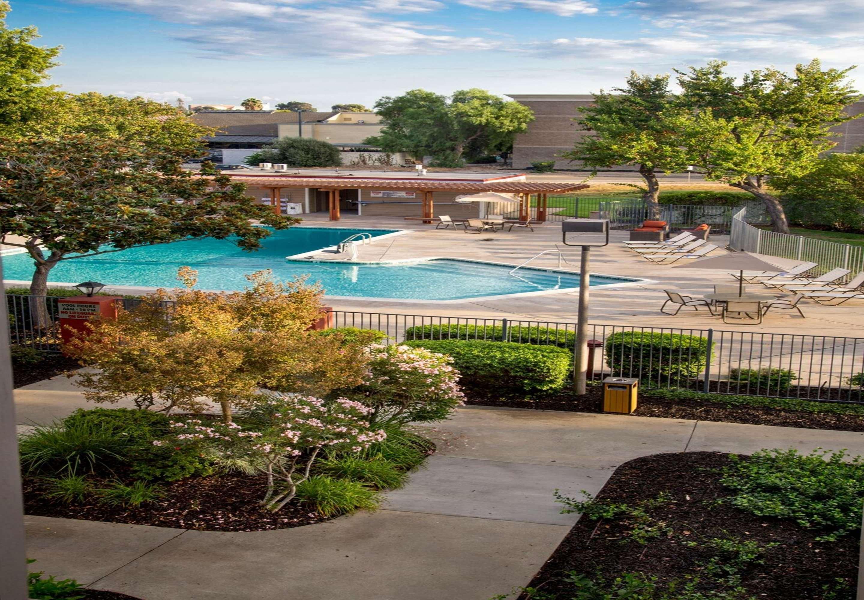 Best Western Plus Garden Court Inn Fremont Eksteriør bilde